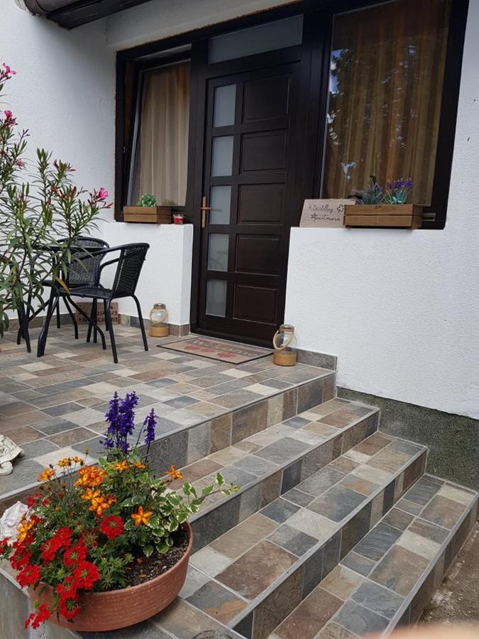 Kiscsillag Apartman Harkány Екстериор снимка