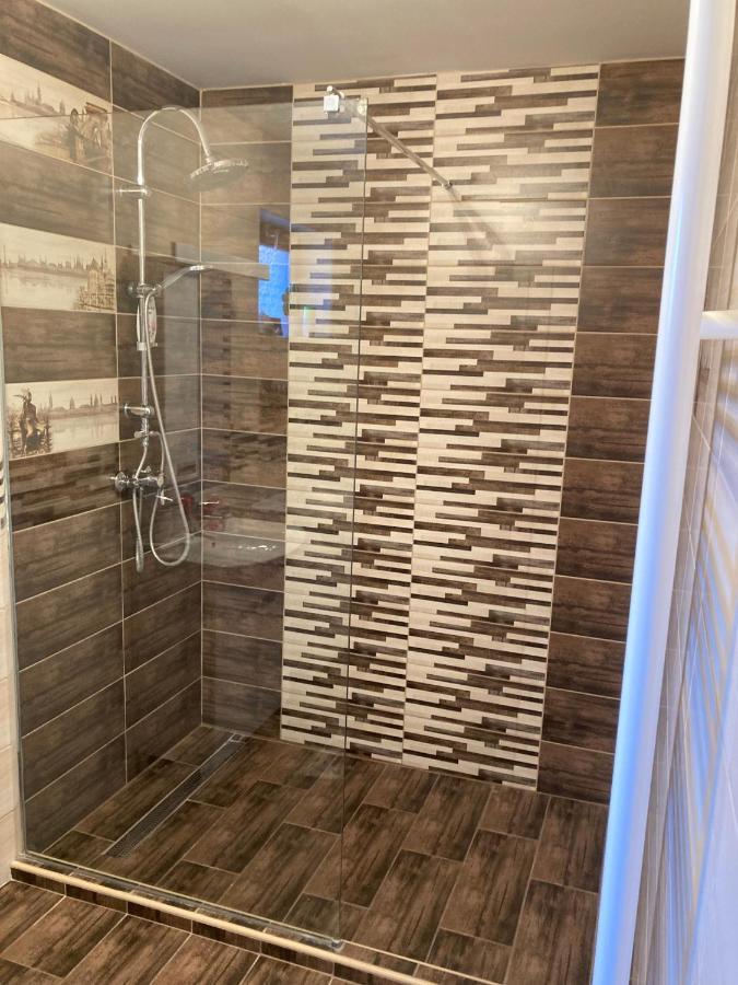 Kiscsillag Apartman Harkány Екстериор снимка